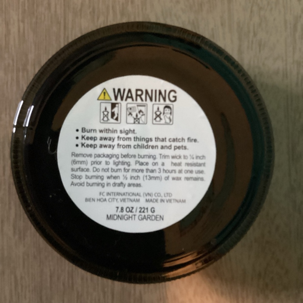 Christian Lacroix Black Rose Candle Midnight Garden Scent NWT - Picture 6 of 7